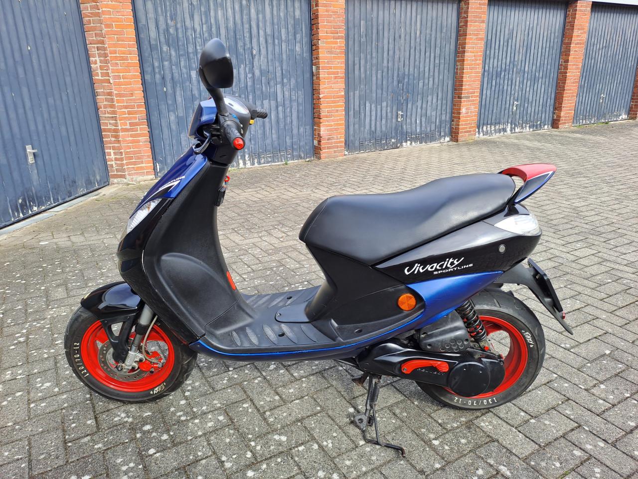 Te koop scooter 400 euro