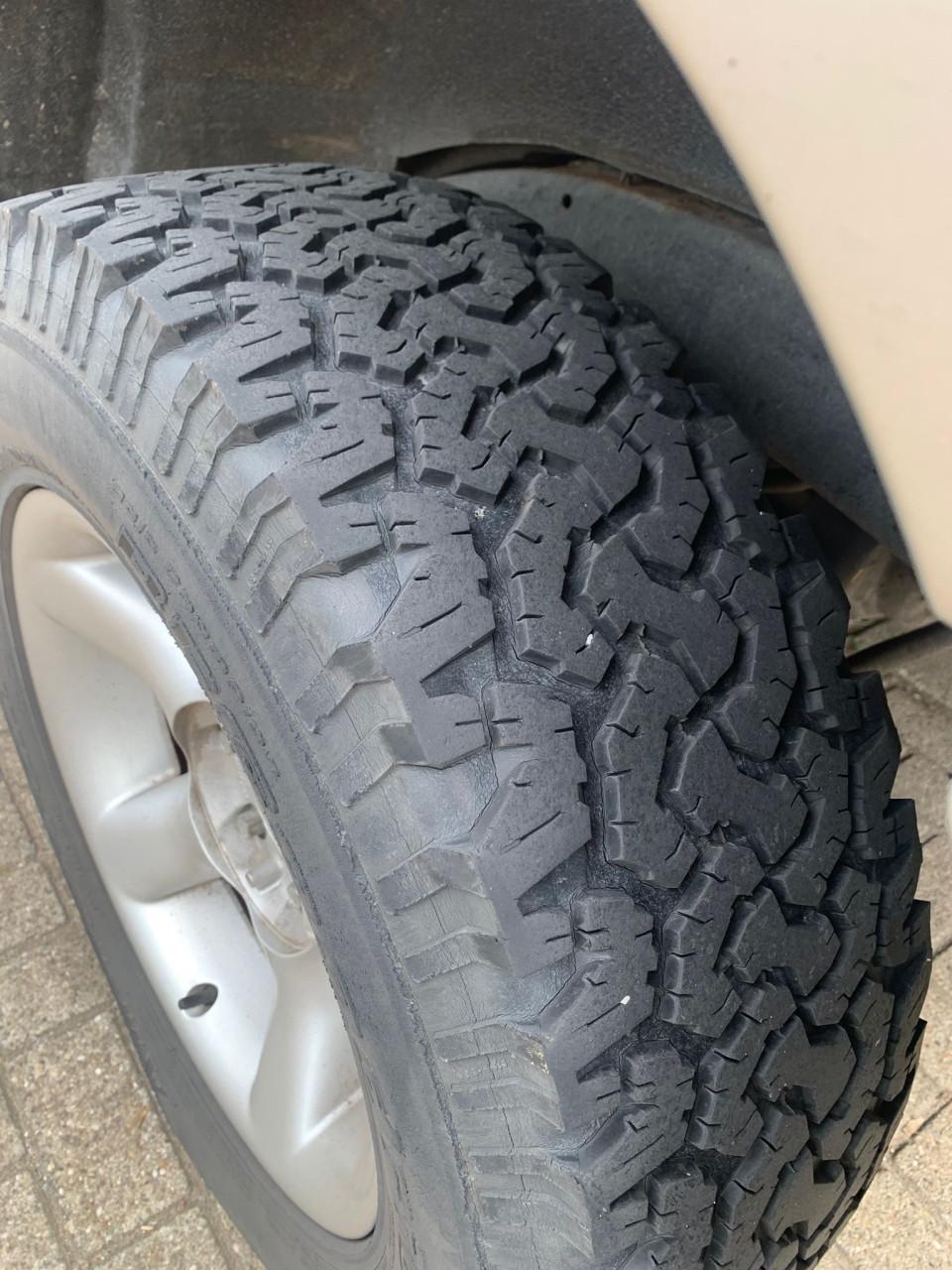 Nissan Patrol Toyota, Mitsubishi 4x4 velgen