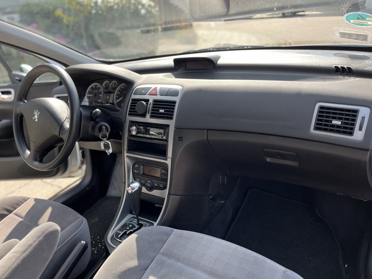 Peugeot 307 - 1.6-16V XT
