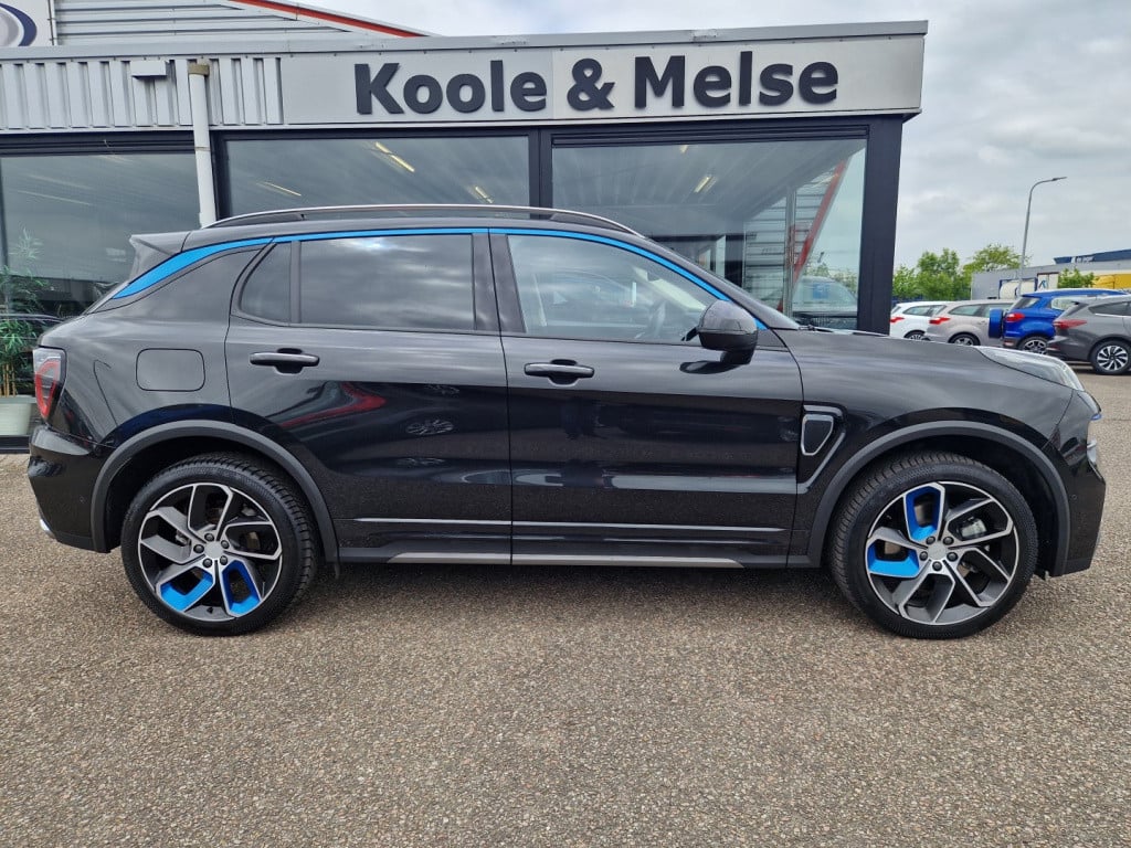 Lynk & Co 01 1.5 plug in hybrid 261pk , panodak , 360 gr camera , carplay