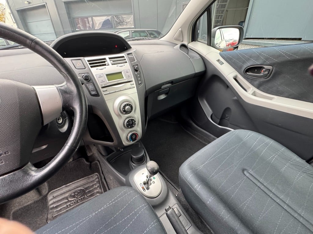 Toyota Yaris 1.3 vvti sol mmt automaat