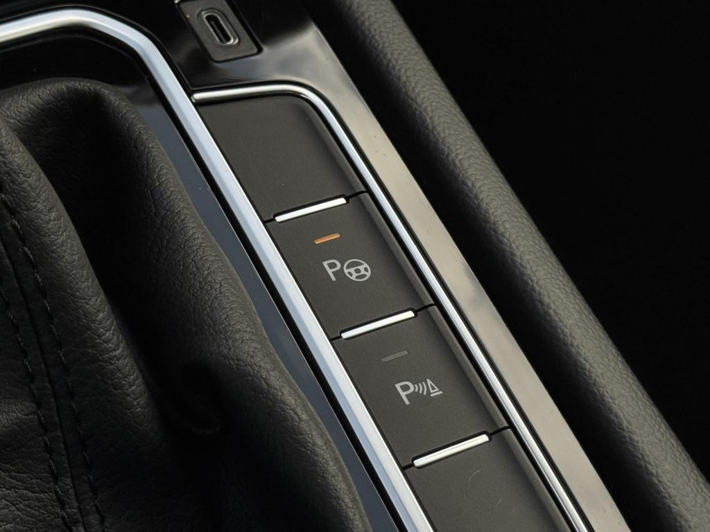 Volkswagen Passat 1.5 tsi business