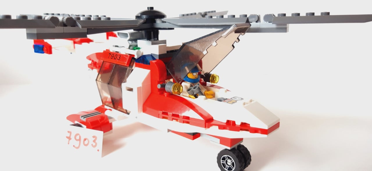 Lego City 7903:  ziekenhuis reddingshelikopter en 3 minifiguren
