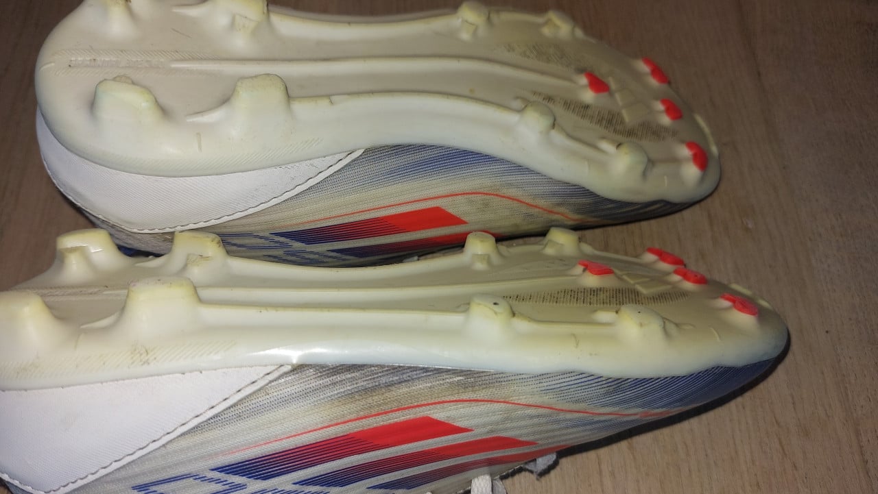Voetbalschoenen maat 34