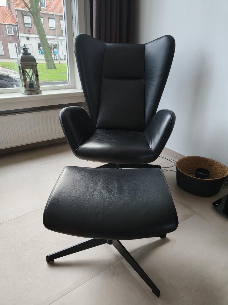 Fauteuil met voetenbankje