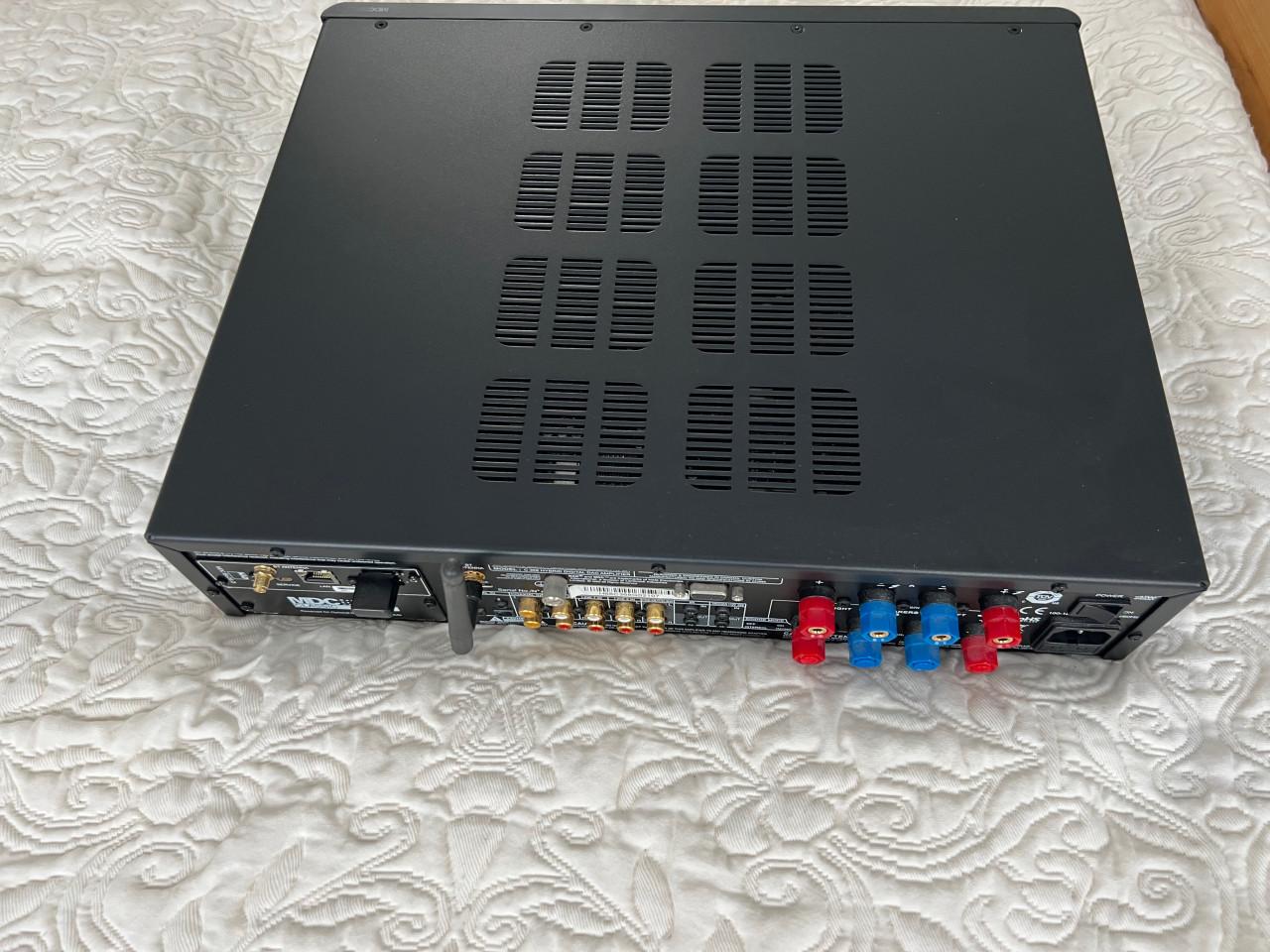 Versterker NAD c368 met BluOs module