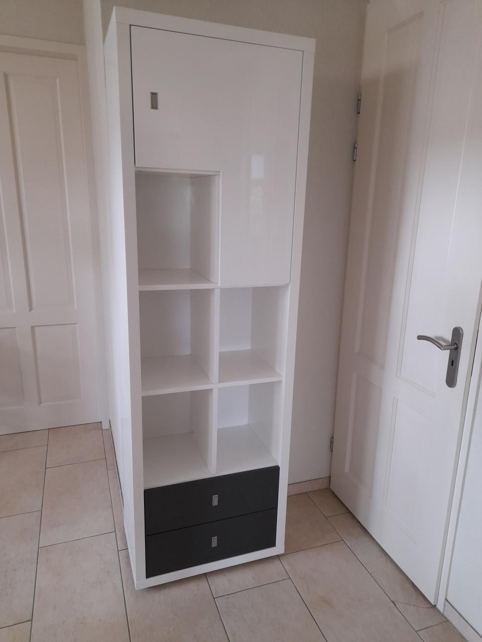 4 X Prachtige XOOON kasten 40 x 65 x 208 ( in goede nette staat)