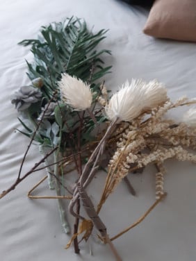Kunstbloemen en takken.geen koeriersdiensten
