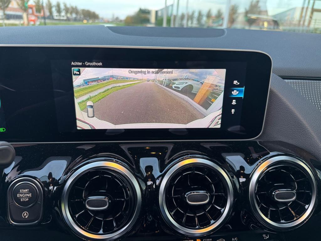 Mercedes-Benz B-Klasse 220 progressive automaat , trekhaak , panoramaschuif