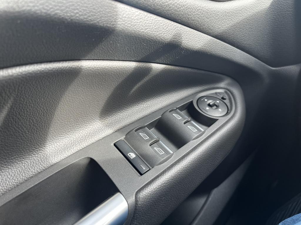 Ford Kuga 1.5 ecoboost titanium 2000 kg  trekgewicht