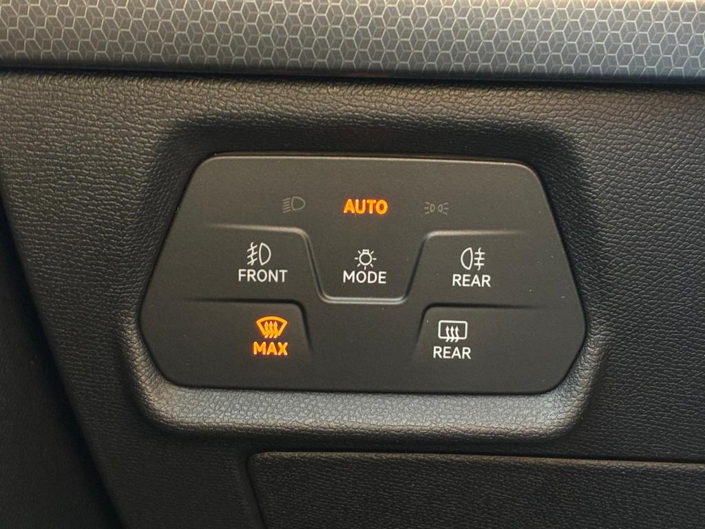 Seat Leon 1.5 tsi | acc | navi | stoel/stuurverwarming | apple carplay | na