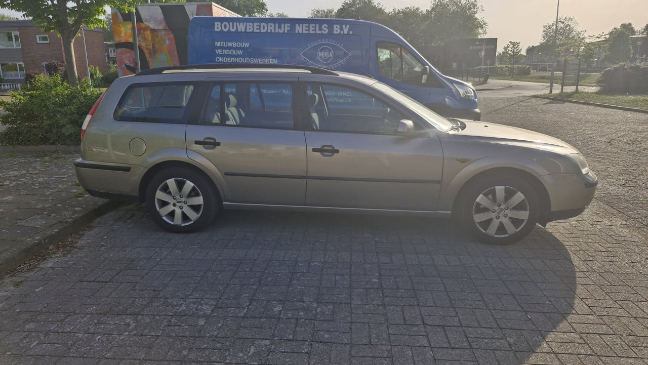Handel, export, Ford mondeo 1.8 stationwagen