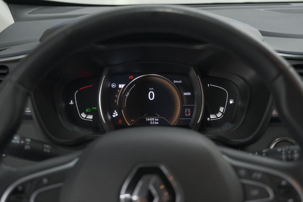 Renault Kadjar tce 140 edc limited | camera | dodehoekdetectie | apple carp
