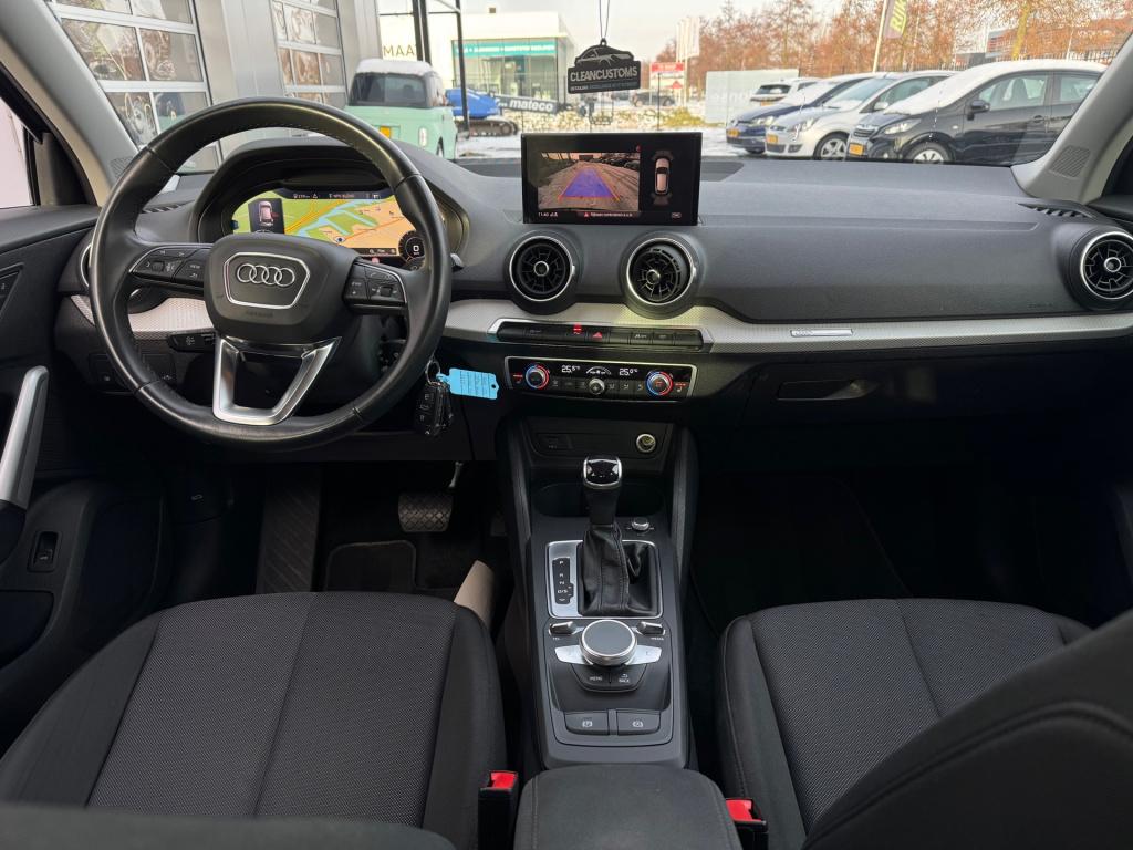 Audi Q2 1.5 tfsi *s edition . virtual * camera * black pack