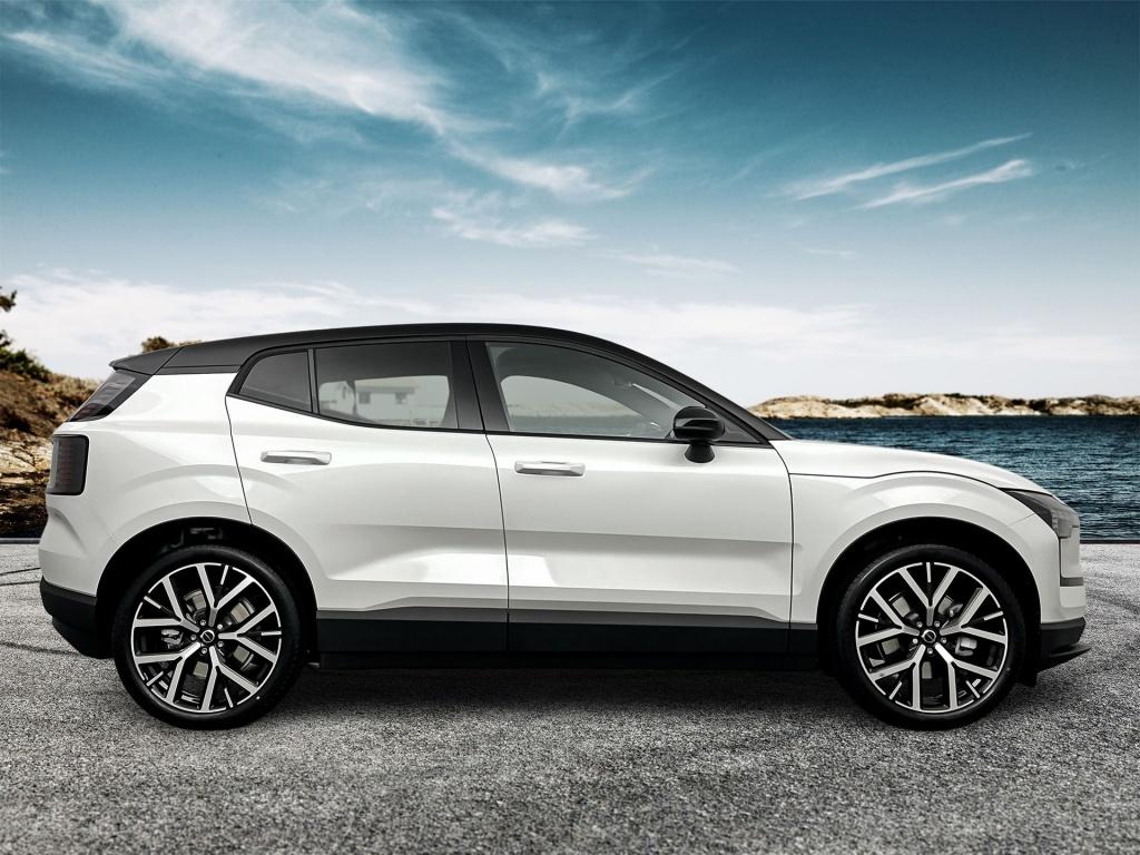 Volvo Ex30 plus europa black edition