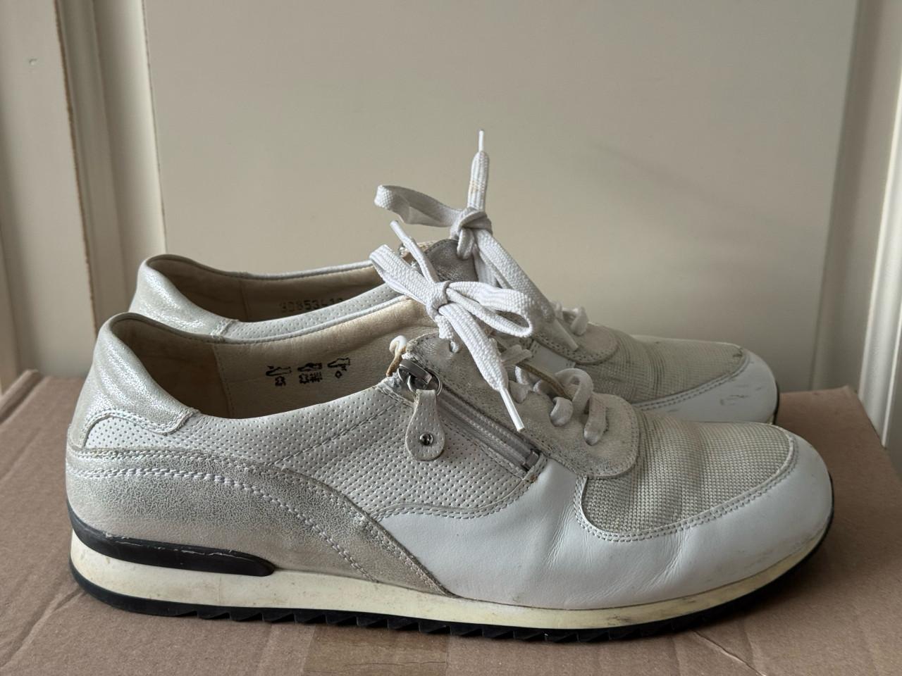 Comfortabele, witte Waldlaufer damesschoenen, Maat 43 h