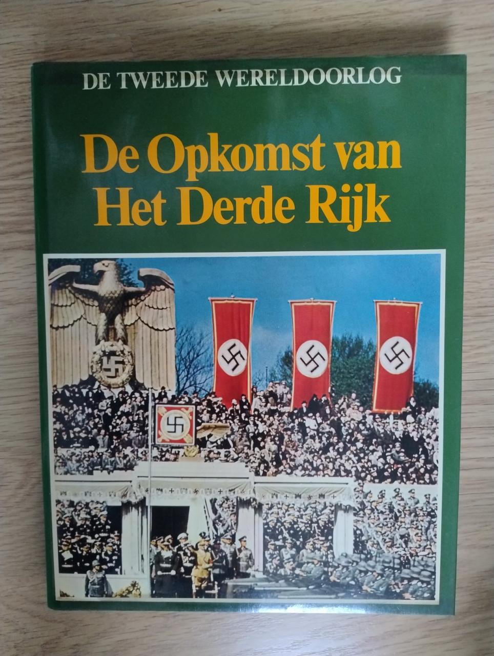 Complete serie boeken (25 delen) over de Tweede Wereld Oorlog