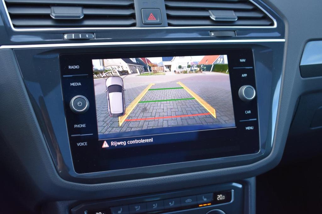 Volkswagen Tiguan 1.5 tsi act r-line | leder | pano | camera | nap | virtua