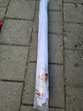 Kerst sneeuwkleed en vilten kerstboom
