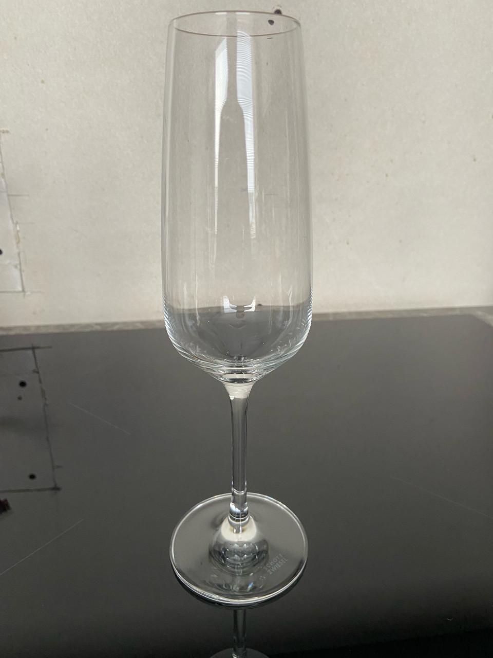 Set wijn- en champagne glazen Zwitsers kristal