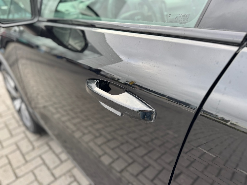 Volvo XC40 recharge ultimate 70kwh| panodak| adap.cruise| 360camera| h&k so