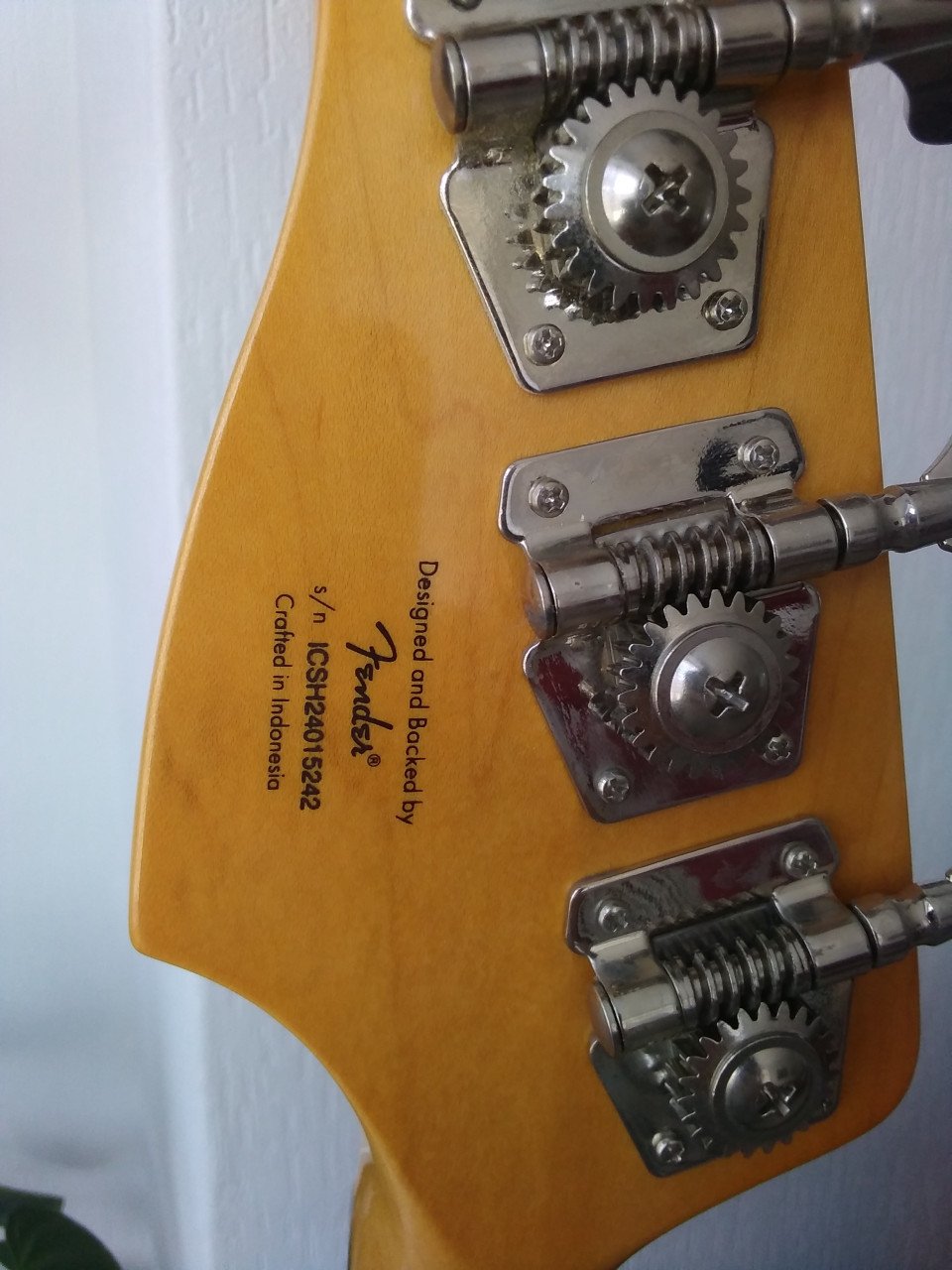 Squier Classic Vibe 60's Jazz Bass Daphne Blue met upgrades, 300 euro!