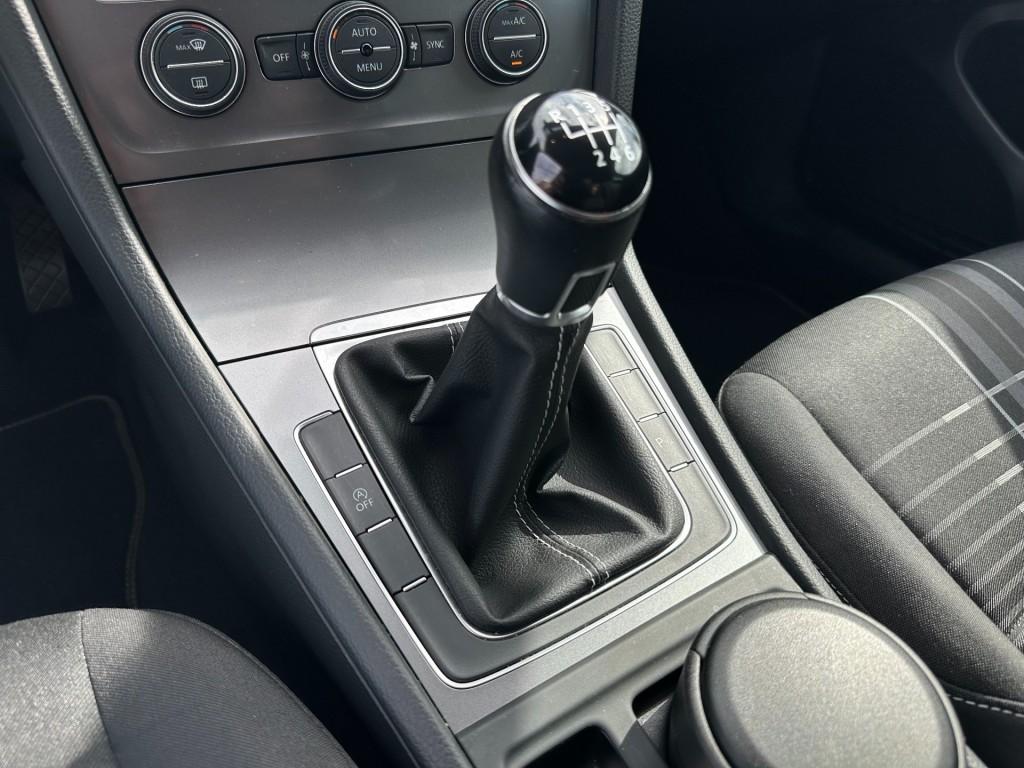 Volkswagen Golf 1.2 tsi lounge trekhaak parkeersensoren elect. inklapbare s