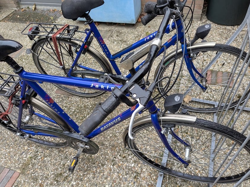 2 Batavus fietsen, dames en heren model, type Jakima maat 53 en 56