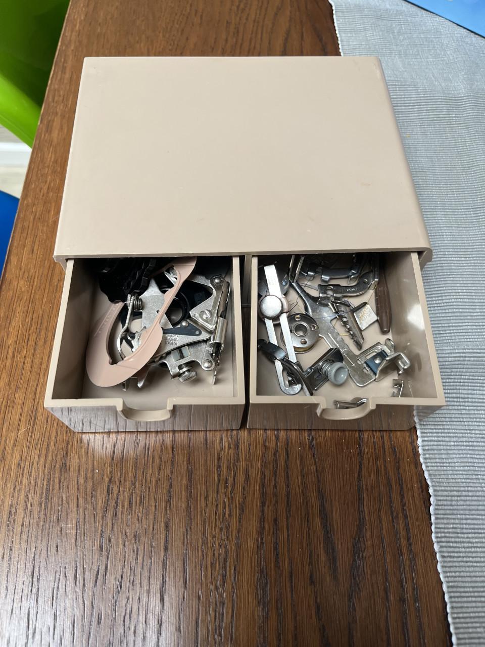 Singer naaimachine oud naar bijna ongebruikt