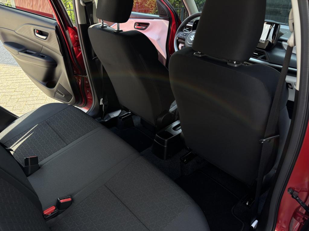 Suzuki Swift style automaat 1.2 smart hybrid/black rhino pakket