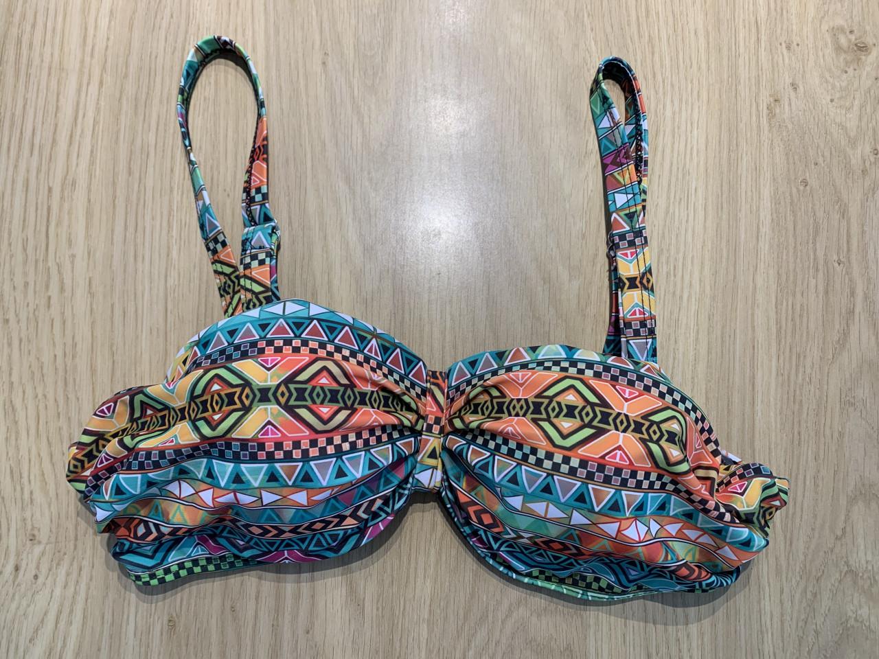 Vrolijke bikini maat M
