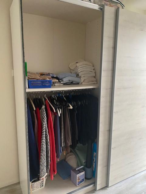 Mooie 2 deurs schuifkast / Kledingkast