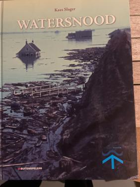 Te koop boek over de watersnood ramp