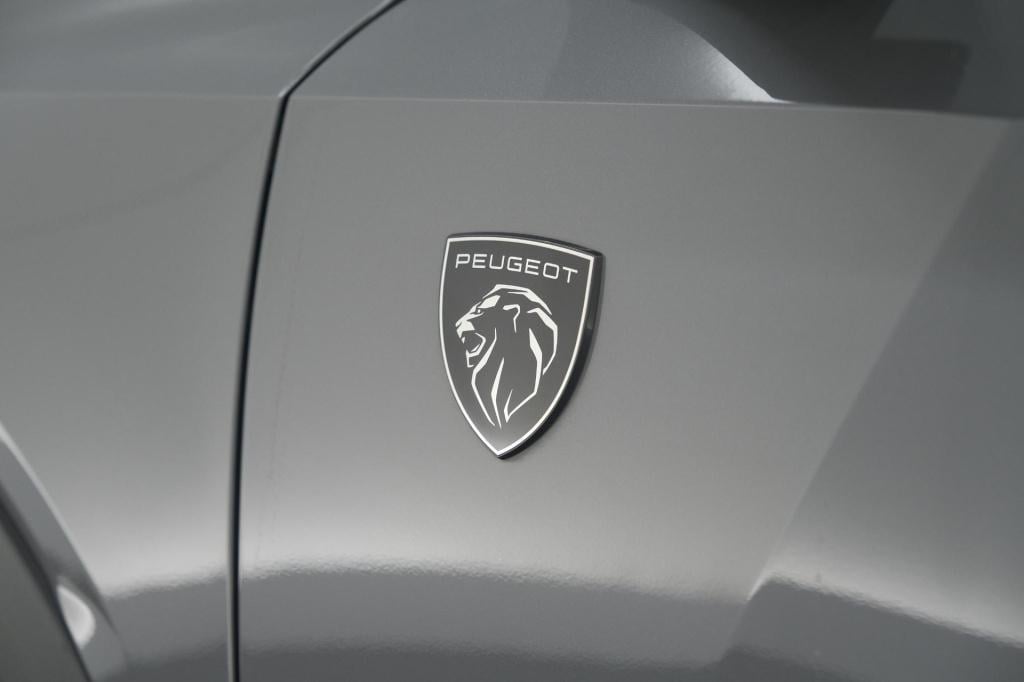 Peugeot 408 1.6 plug-in hybrid gt 180 e-eat8 | schuif-/kanteldak | alcantar