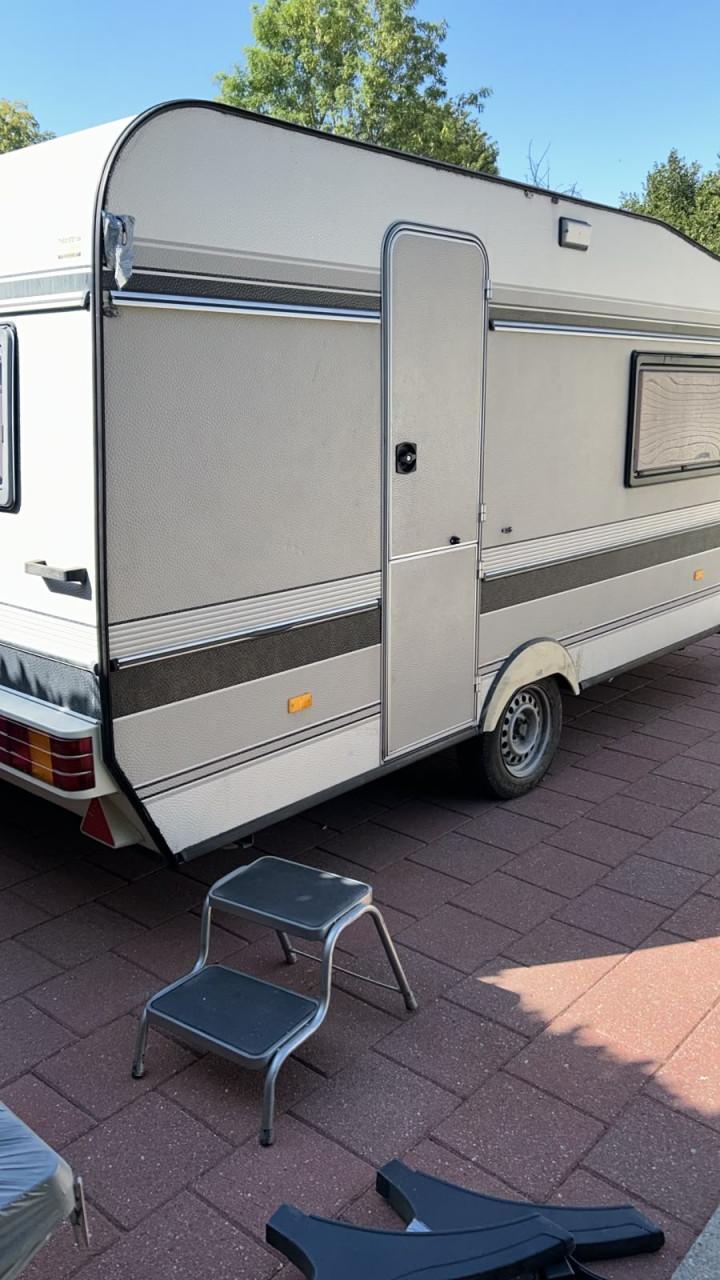 Hobby prestige 425 met voortent luifel en uitbouw