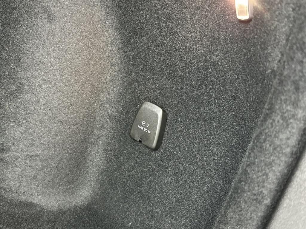 Volvo V60 t8 455pk recharge ultra dark| panodak| 360camera| stylingpack| a