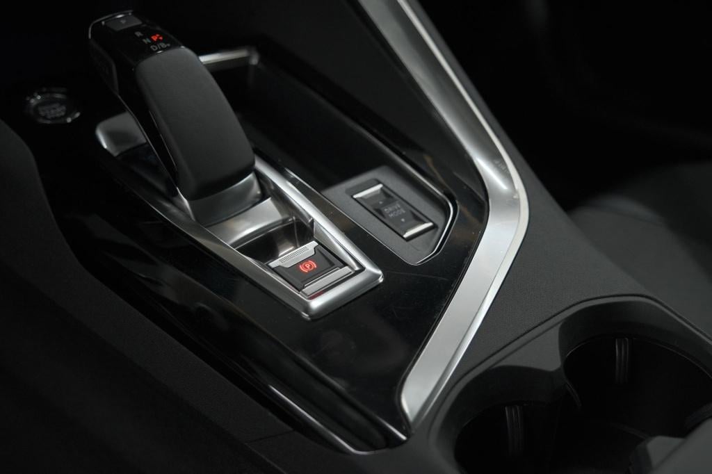 Peugeot 3008 1.6 hybrid 225 blue lease allure | camera | dodehoekdetectie |