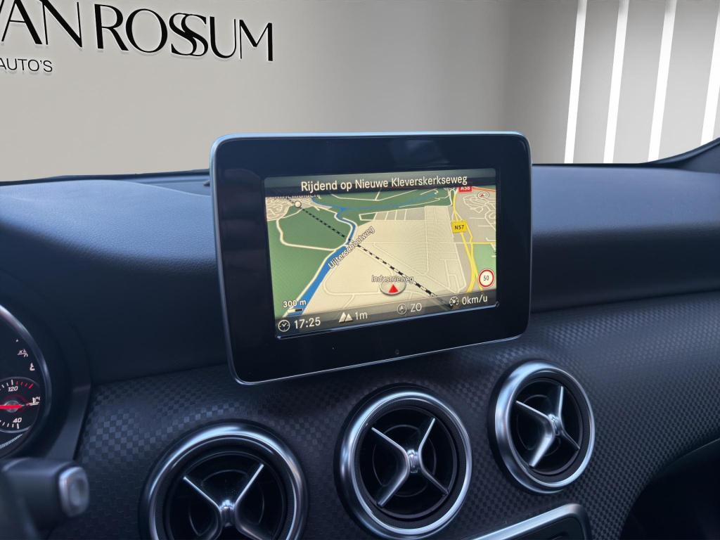 Mercedes-Benz A-Klasse a 180 urban pano automaat stoelverwarming 1e eigenaa