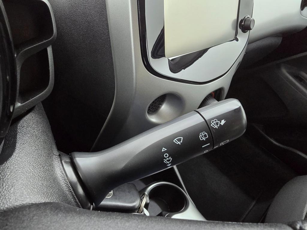 Toyota Aygo occasion 1.0 vvt-i x-play | zwart | tweedehands toyota aygo | a