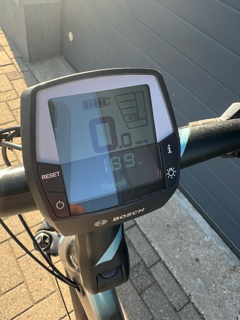 Mooie Cube Touring pro met bosch middenmotor en 500 WH accu