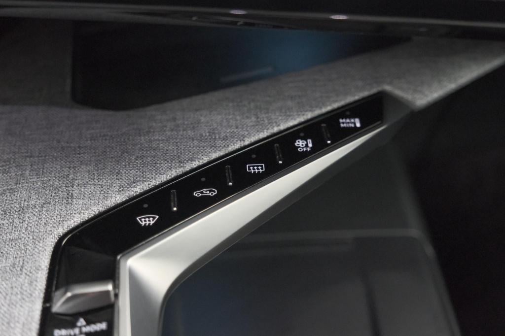 Peugeot 3008 1.2 hybrid 145 gt | adaptieve cruise control | elektrische kof