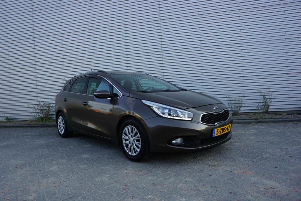 Kia Cee'd sportswagon 1.6 gdi businessline climate / navi / cruise / camera