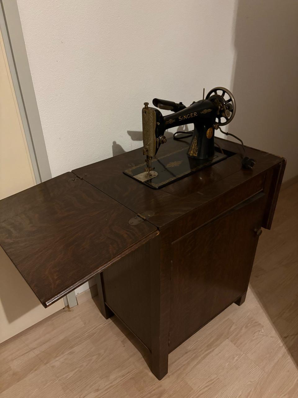 Singer naaimachine-kast