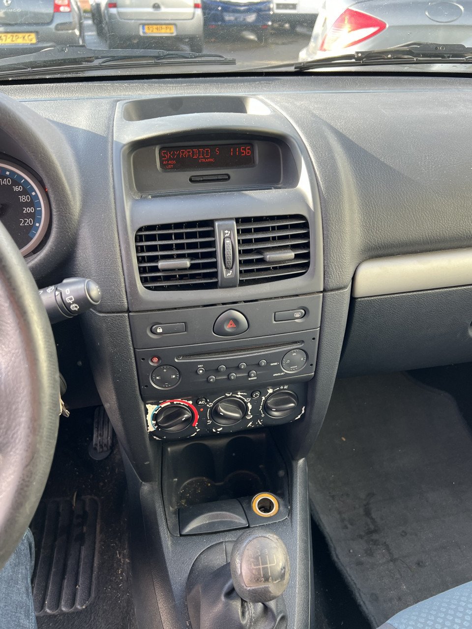 Renault Clio 1.2-16V 5 deurs AIRCO ! ! !