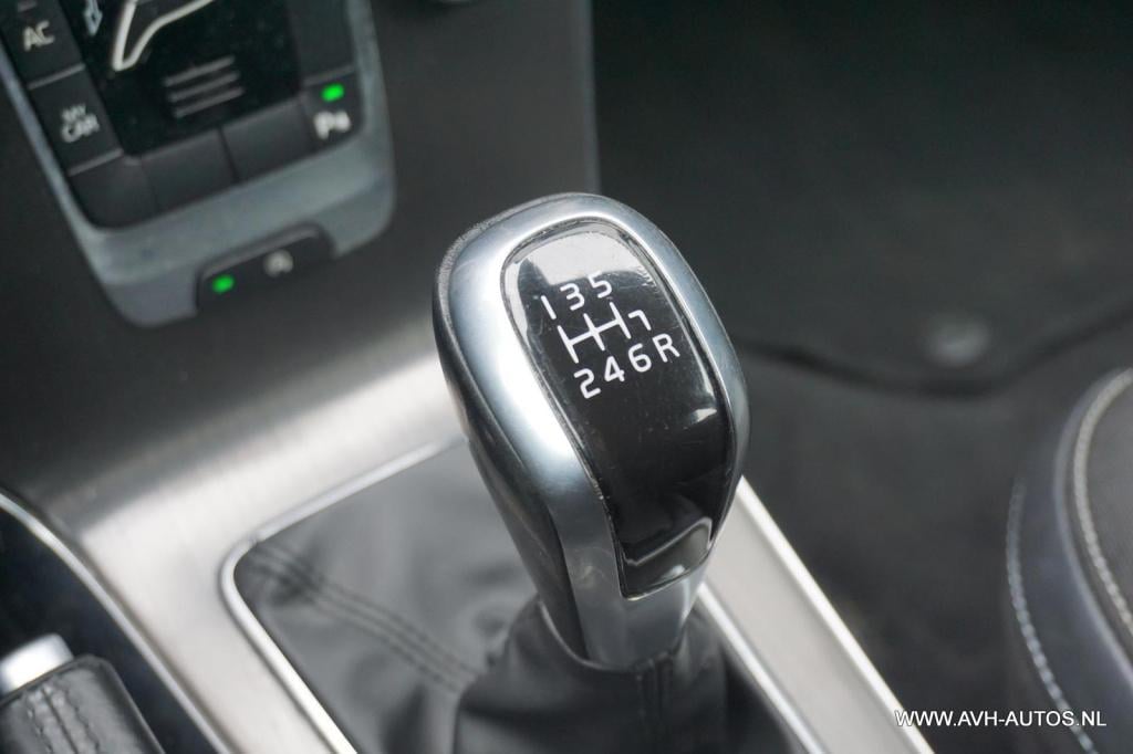 Volvo V40 2.0 d2 summum business