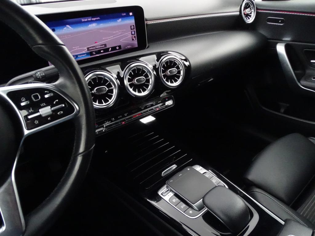 Mercedes-Benz A-Klasse 200 business solution plus upgrade | camera | led | 