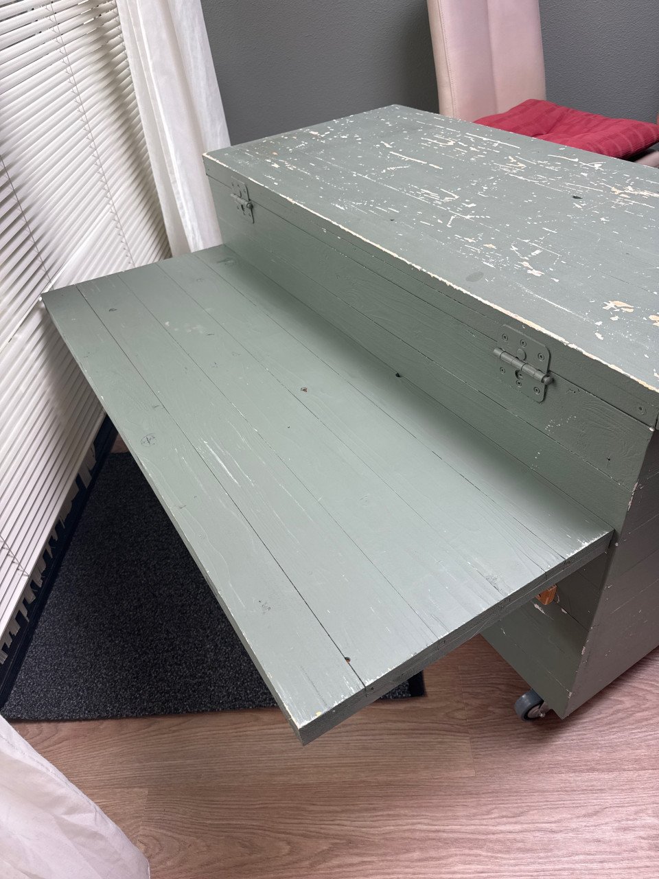 Te koop: unieke zelfgemaakte speelgoedkist / dekenkist