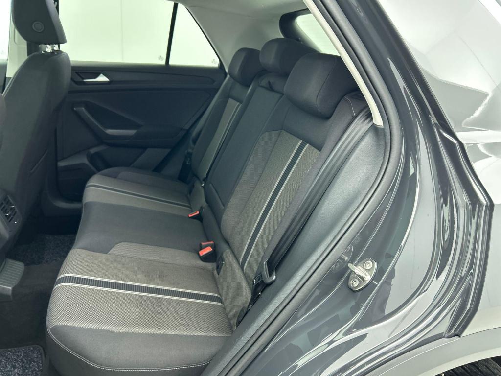 Volkswagen T-roc 1.0 tsi style | lmv | panorama dak | navigatie | parkeer s