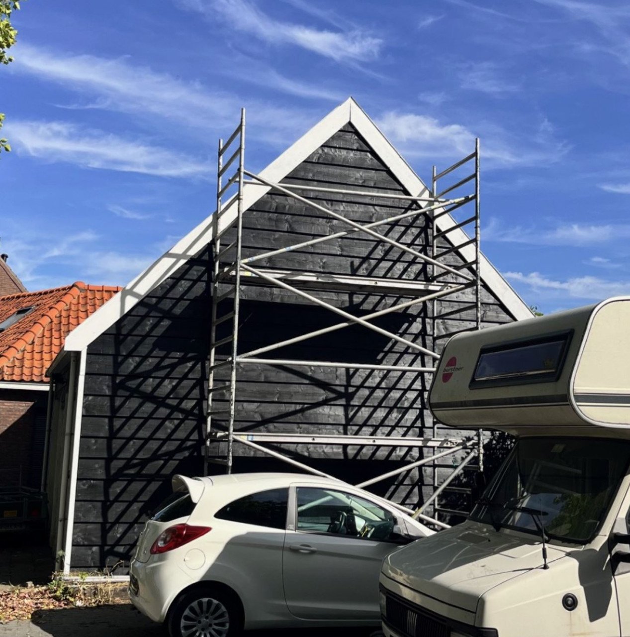 Te huur rolsteiger werkhoogte max 8 meter en (stut alone) stempels