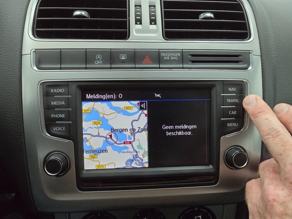 Volkswagen Polo occasion zwart 1.0 bluemotion uitvoering dus extra zuinig! 